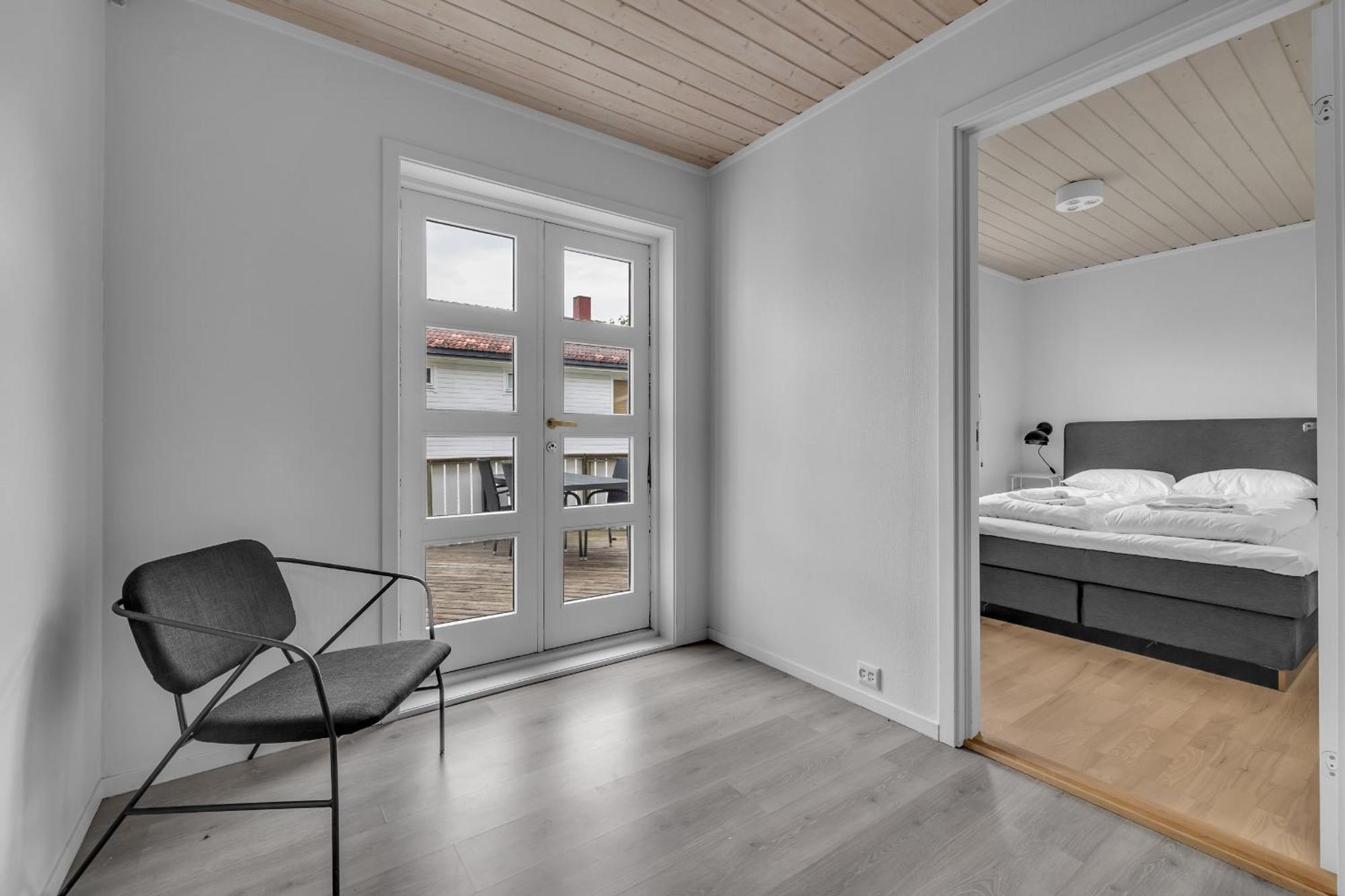 Central Large Modern House With A View Tromso Exterior photo